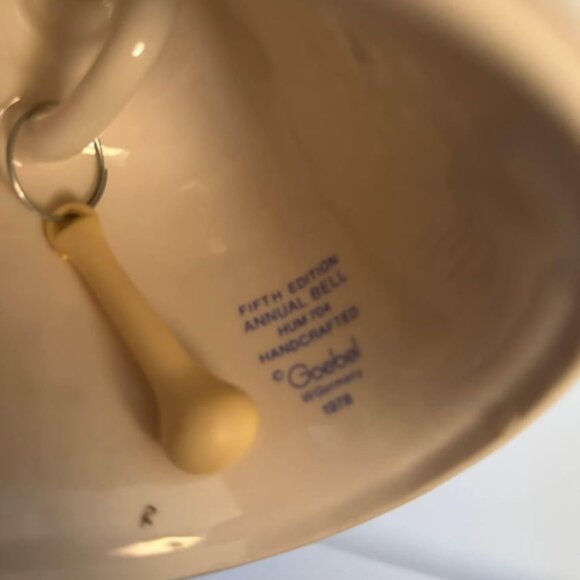 Goebel 1982 Annual Bell Fifth Edition - Picture 5 of 10